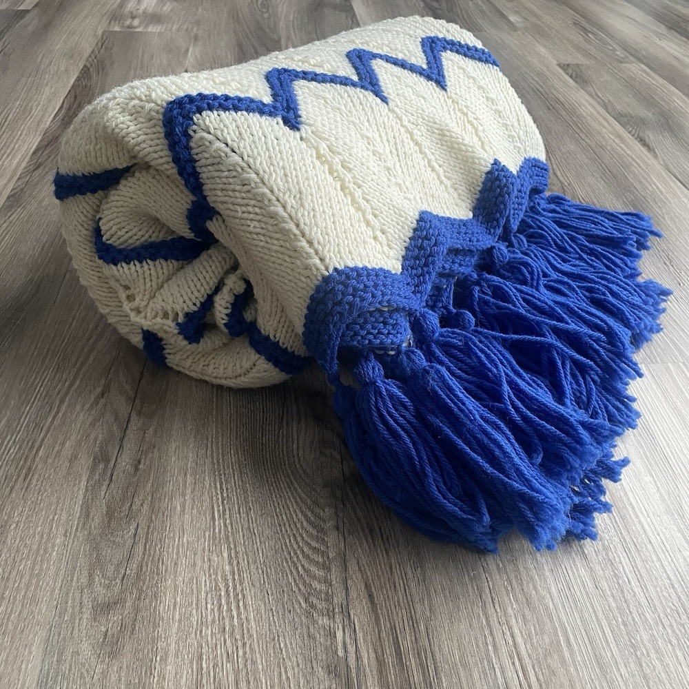 Vintage Handmade Crocheted Blanket Afghan Sofa‎ Throw Blue White Chevron Tassel